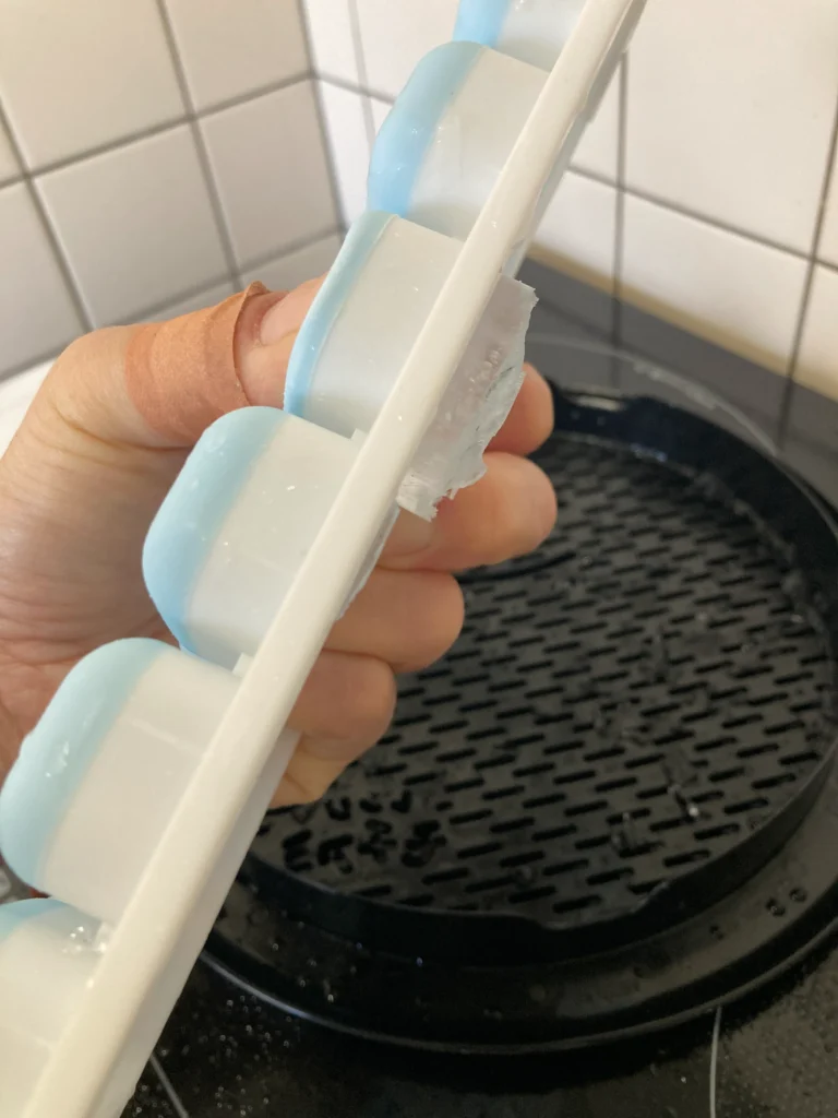 シリコン製氷皿